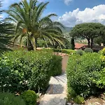 Hébergement de vacances Bellevue Maxime Un écrin De Verdure Au Cœur Du Sémaphore Piscine Xxl Sainte-Maxime