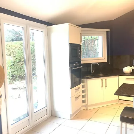 Bellevue Maxime Un Ecrin De Verdure Au Coeur Du Semaphore Piscine Xxl 圣马克西姆